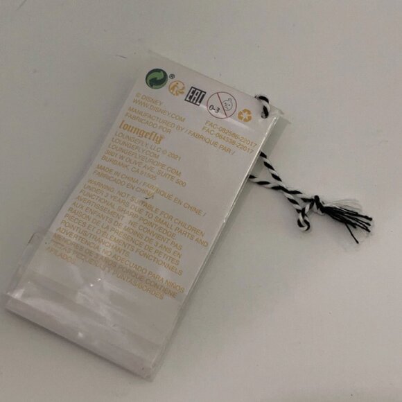 Disney Snow White Dopey Stitch Shoppe by Loungefly Pin New - Picture 2 of 2